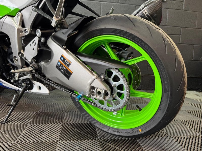 KAWASAKI NINJA ZX-6R