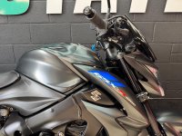 SUZUKI GSX-S1000