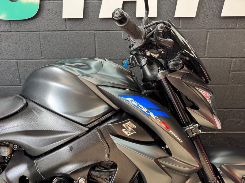 SUZUKI GSX-S1000