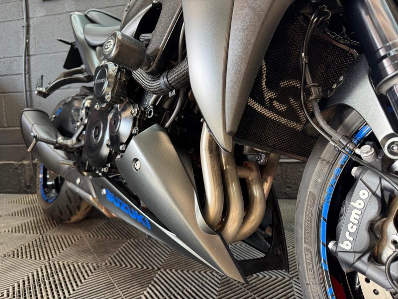 SUZUKI GSX-S1000