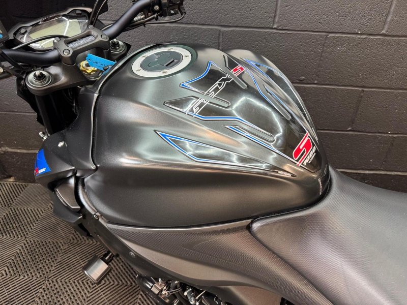 SUZUKI GSX-S1000