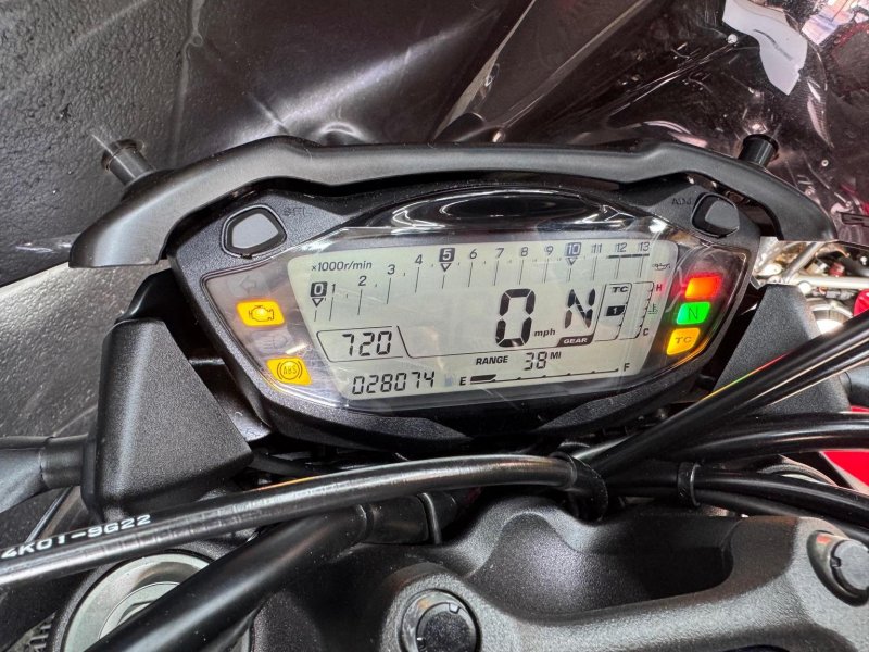 SUZUKI GSX-S1000
