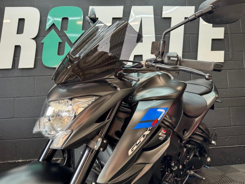 SUZUKI GSX-S1000