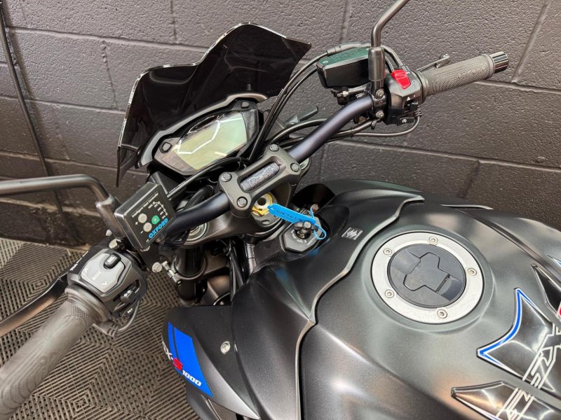 SUZUKI GSX-S1000