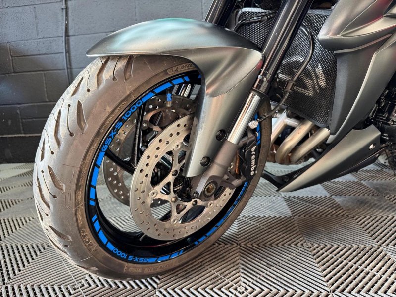 SUZUKI GSX-S1000