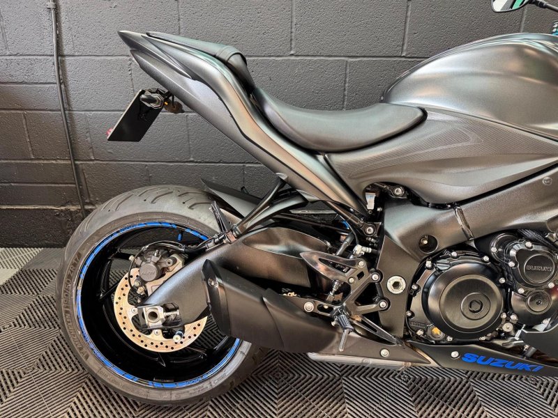 SUZUKI GSX-S1000