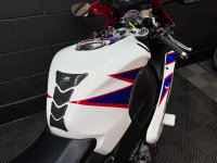 HONDA CBR1000RR Fireblade