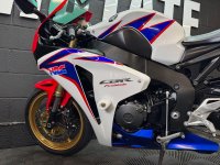 HONDA CBR1000RR Fireblade