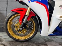HONDA CBR1000RR Fireblade