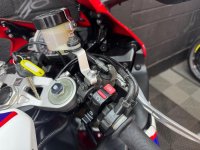 HONDA CBR1000RR Fireblade