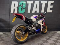 HONDA CBR1000RR Fireblade