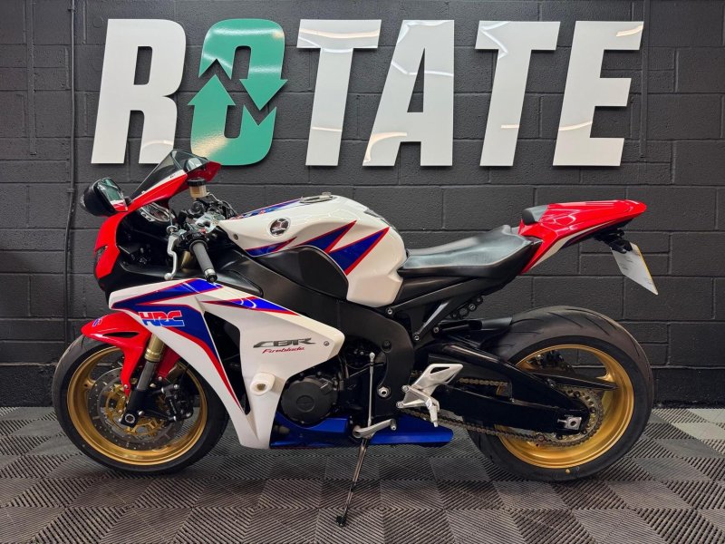 HONDA CBR1000RR Fireblade