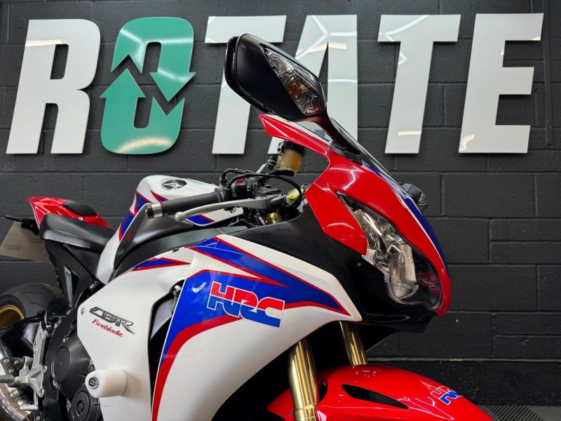 HONDA CBR1000RR Fireblade