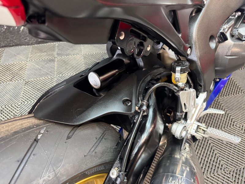 HONDA CBR1000RR Fireblade