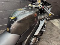 YAMAHA R1