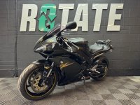 YAMAHA R1