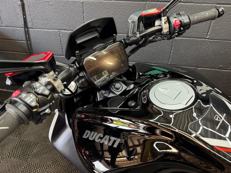 DUCATI DIAVEL