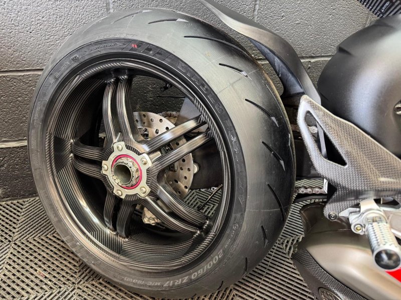 DUCATI Panigale V4