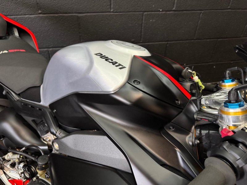 DUCATI Panigale V4