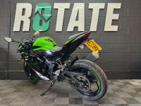 KAWASAKI Ninja 125