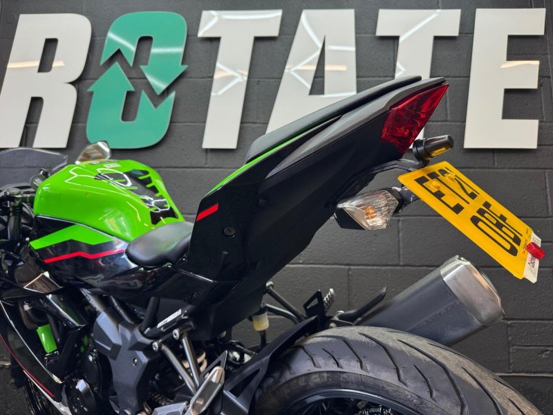 KAWASAKI Ninja 125