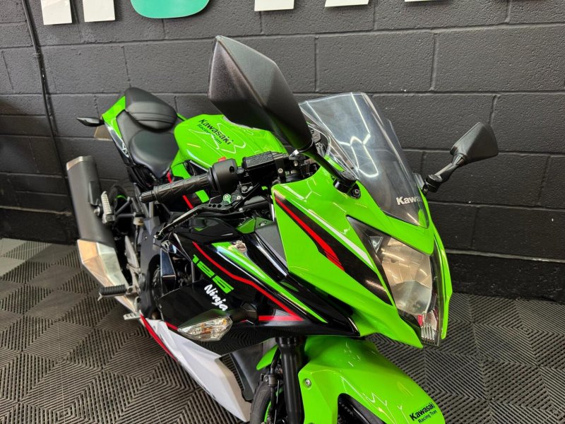 KAWASAKI Ninja 125