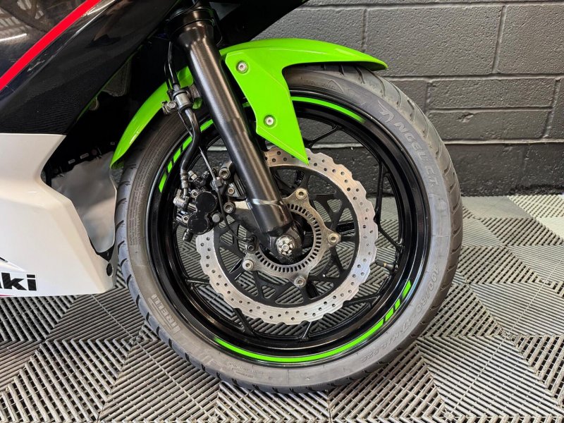 KAWASAKI Ninja 125