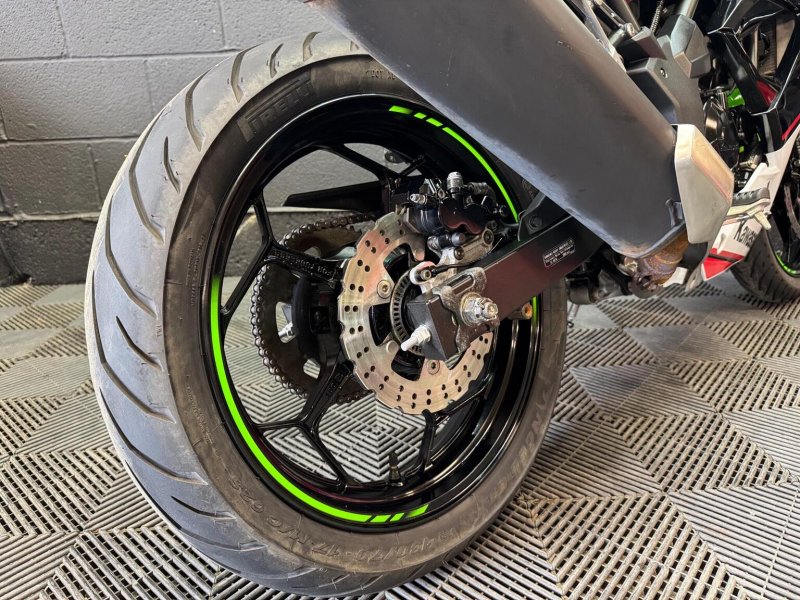 KAWASAKI Ninja 125