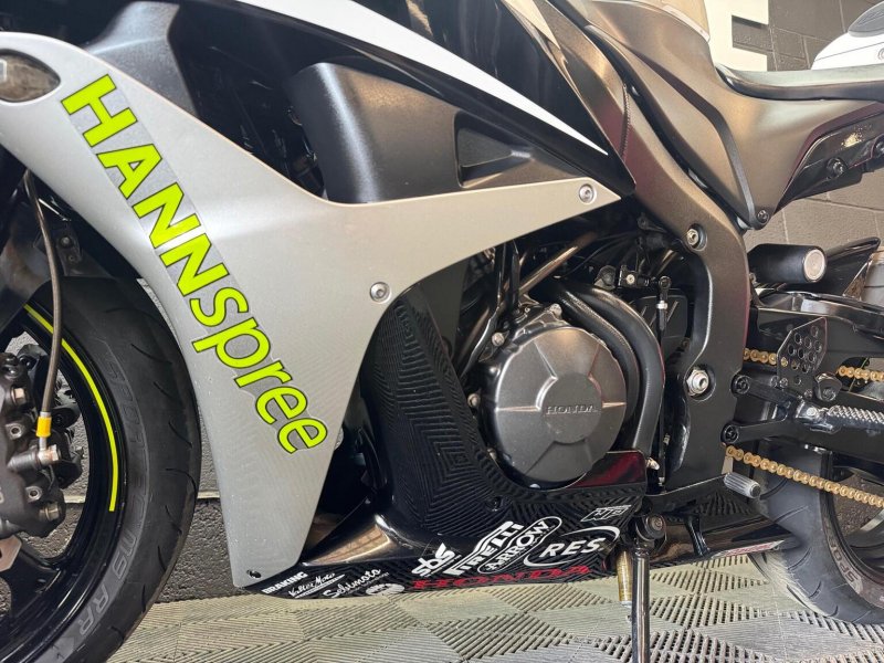 HONDA CBR600RR