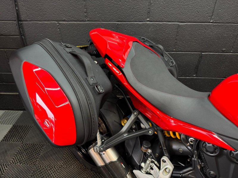 DUCATI Supersport S