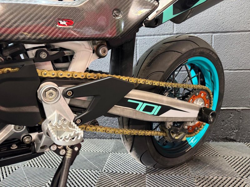 HUSQVARNA 701