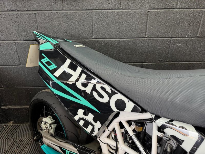 HUSQVARNA 701