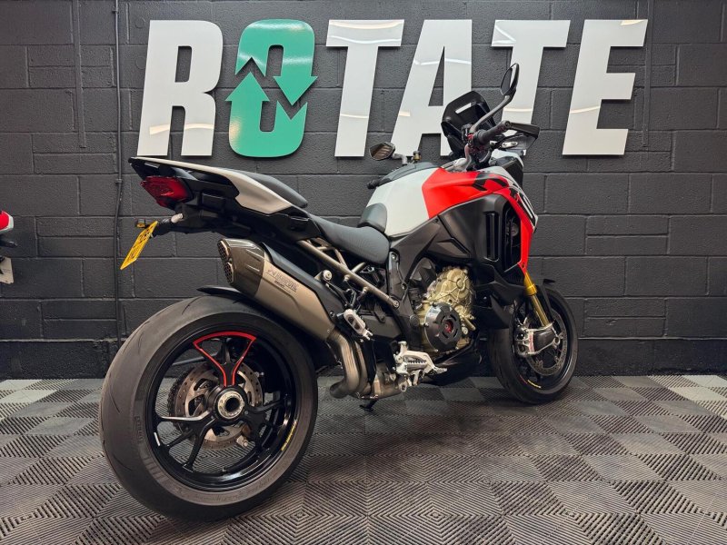 DUCATI MULTISTRADA V4
