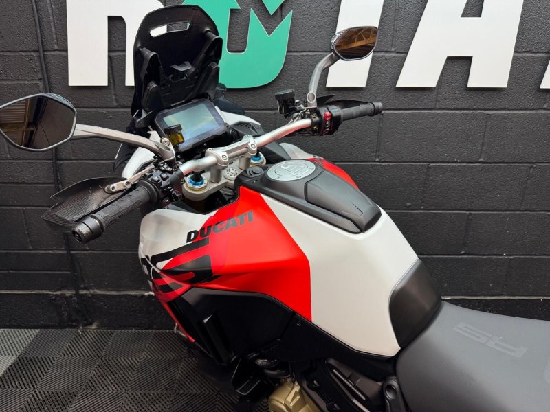 DUCATI MULTISTRADA V4