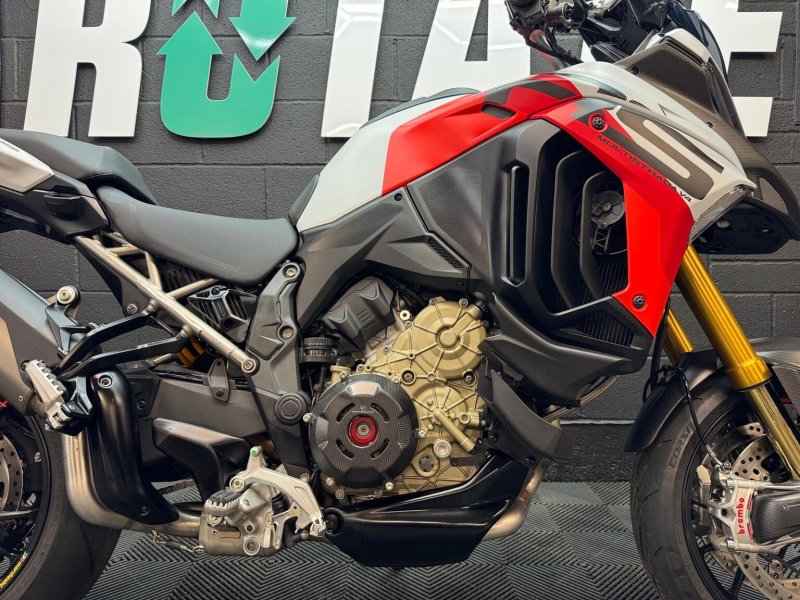 DUCATI MULTISTRADA V4