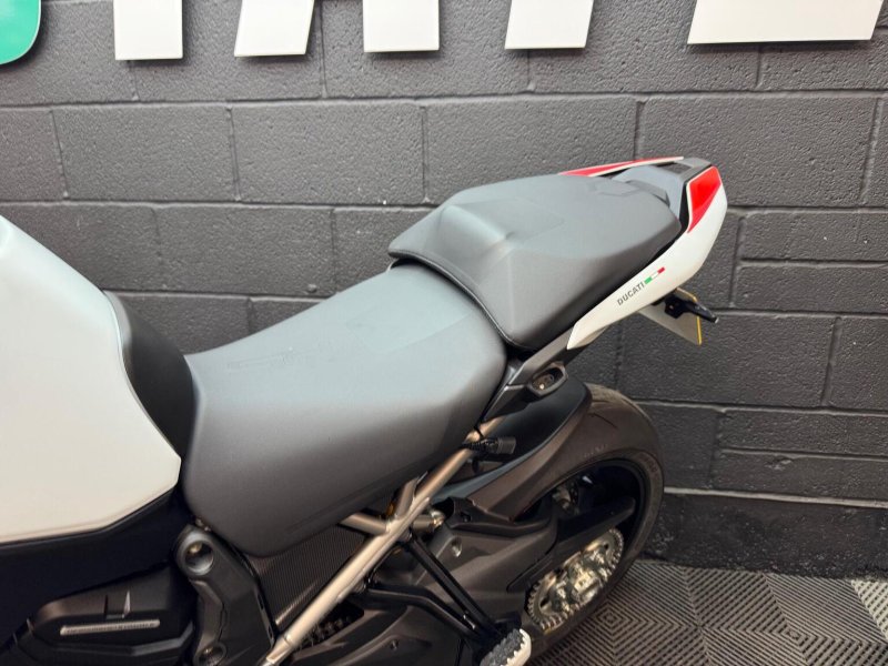 DUCATI MULTISTRADA V4