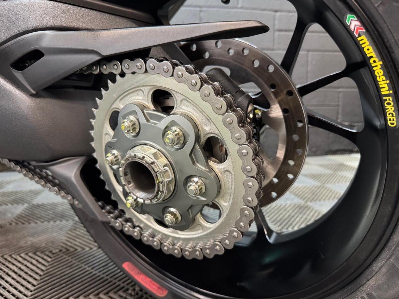 DUCATI MULTISTRADA V4