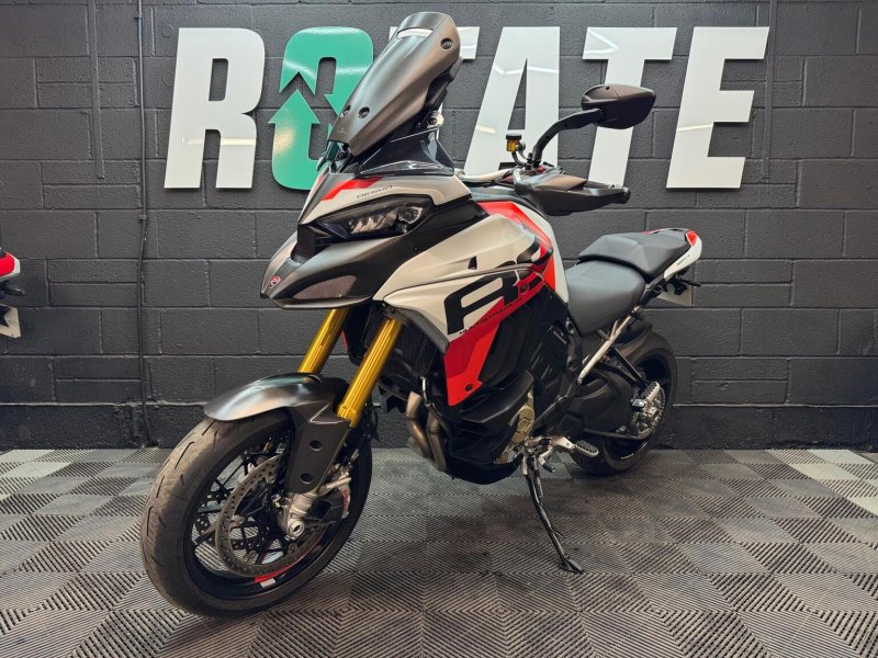 DUCATI MULTISTRADA V4