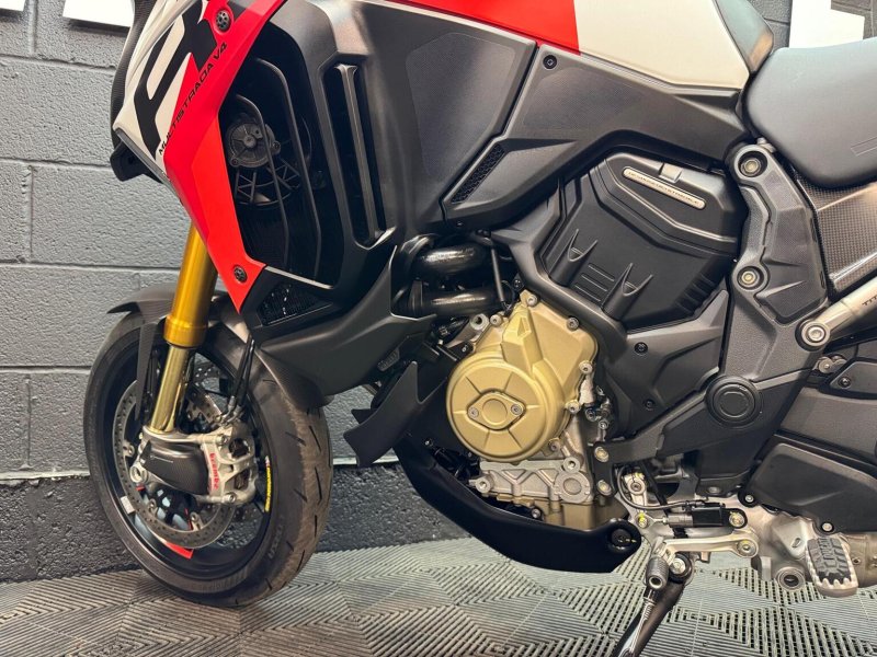 DUCATI MULTISTRADA V4