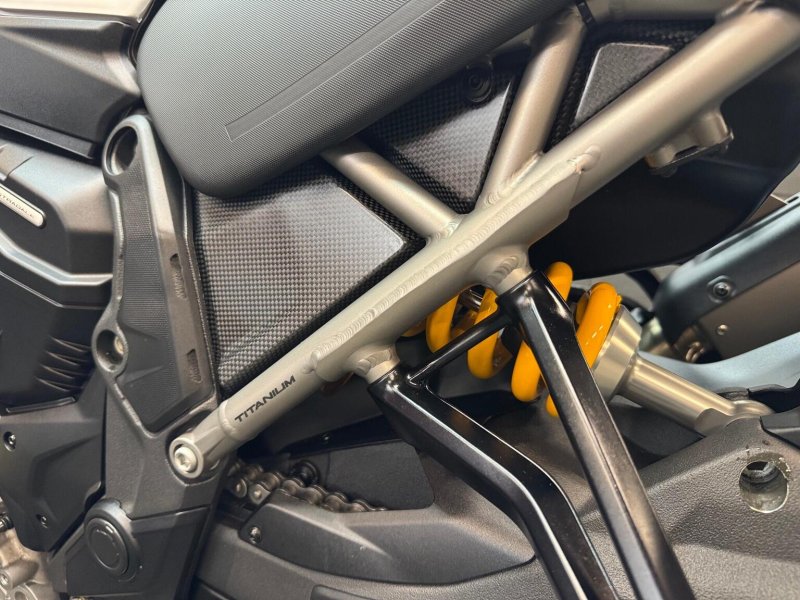 DUCATI MULTISTRADA V4