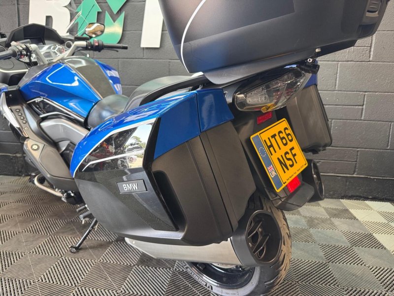BMW K1600GT