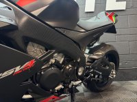 APRILIA RSV4