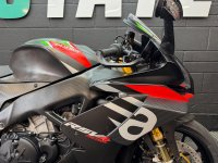 APRILIA RSV4