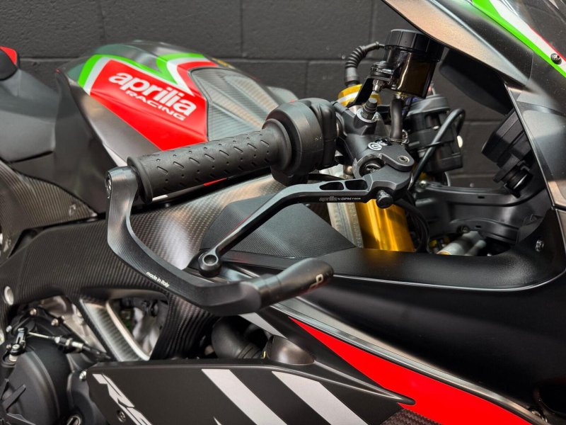 APRILIA RSV4