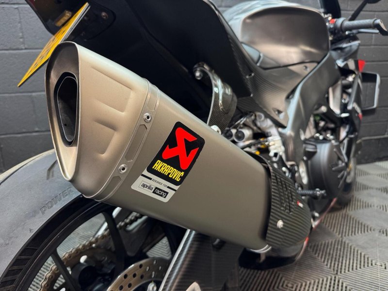 APRILIA RSV4