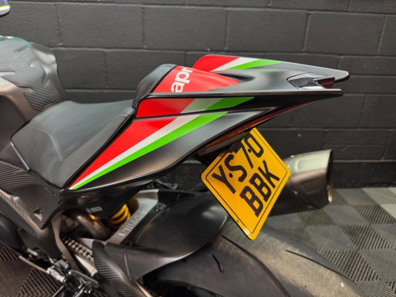 APRILIA RSV4