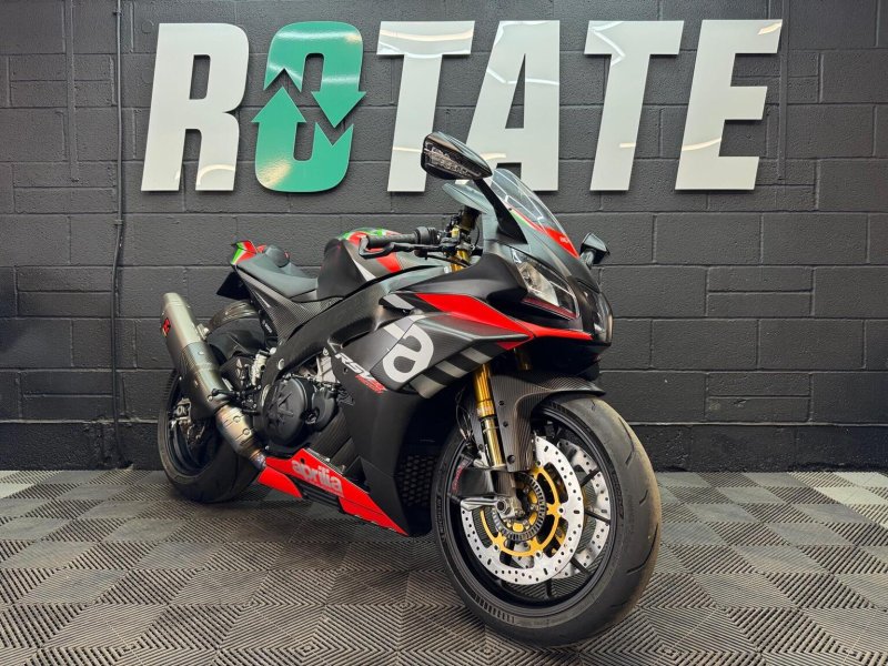 APRILIA RSV4