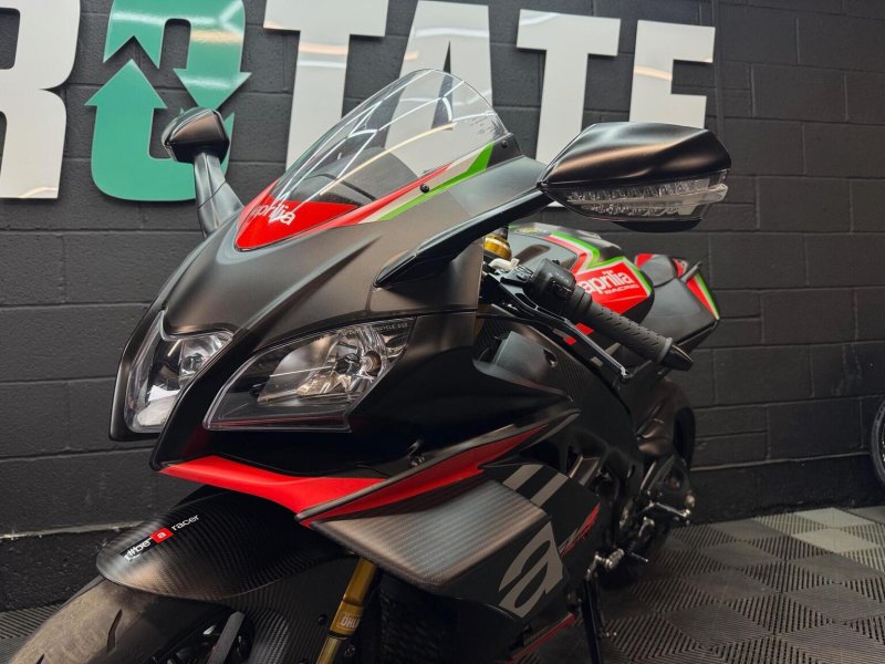 APRILIA RSV4