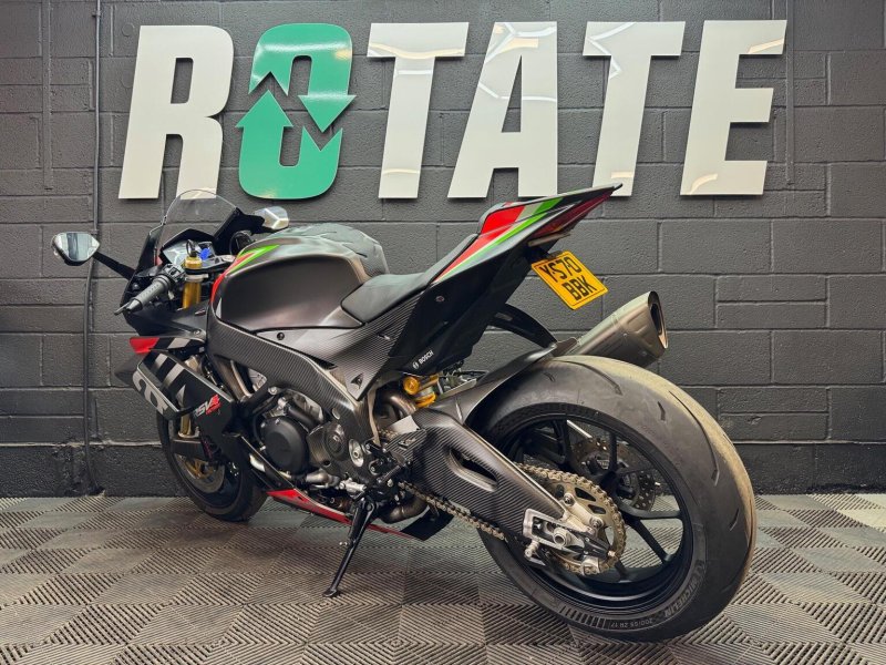 APRILIA RSV4