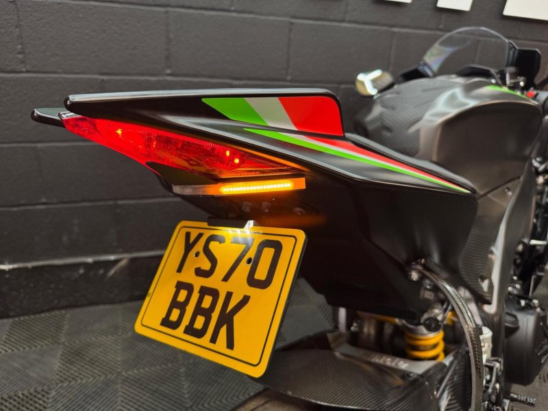 APRILIA RSV4